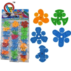ponta giratória de dedo de brinquedo com doce de apito
