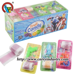 rolar bala de goma com brinquedos