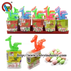 doces de brinquedo de dinossauro com apito