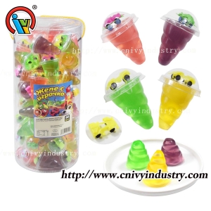 Copo de gelatina de frutas com brinquedo